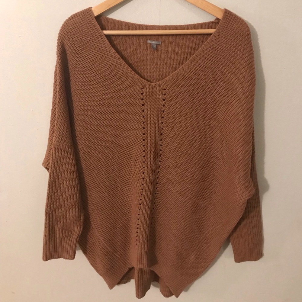 NWOT CHARLOTTE RUSSE SWEATER